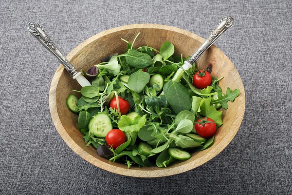 Салат со здоровой пищей — стоковое фото