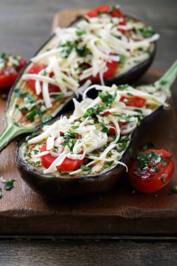 Izgara patlıcan yarım