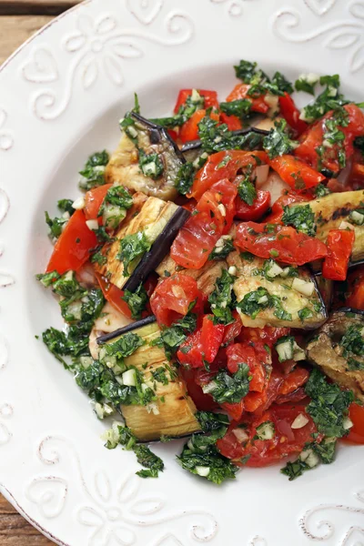 Eggplant baked with vegetables — Stock Photo, Image