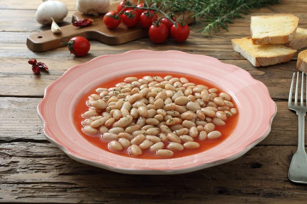 White beans in tomato sauce — Stock Photo, Image