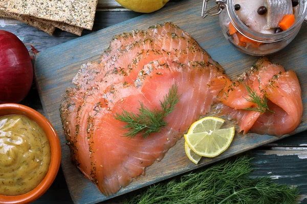 Smoked Salmon Chopping Board — Stock Photo, Image