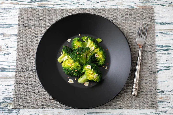 Comida Vegetariana Brócoli Plato Negro — Foto de Stock