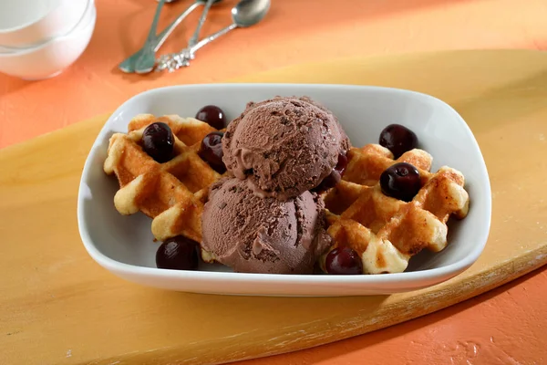 Ice Cream Waffles Cherry Fruit — Stock Photo, Image