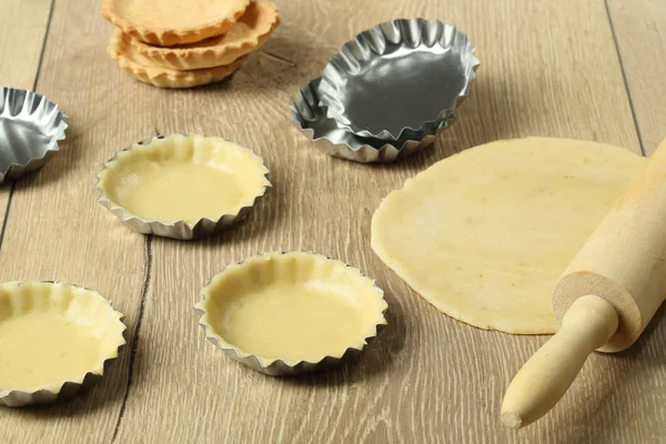 Pastries preparation with metal molds — Stock Photo, Image