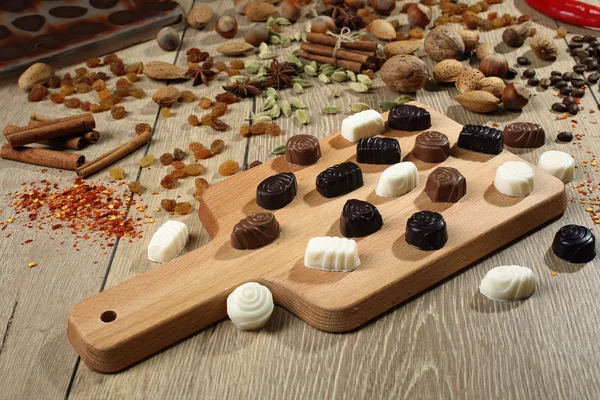 Cioccolato caramelle preparazione fatta a mano — Foto Stock