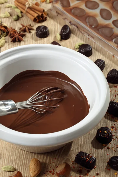 Cioccolato caramelle preparazione fatta a mano — Foto Stock