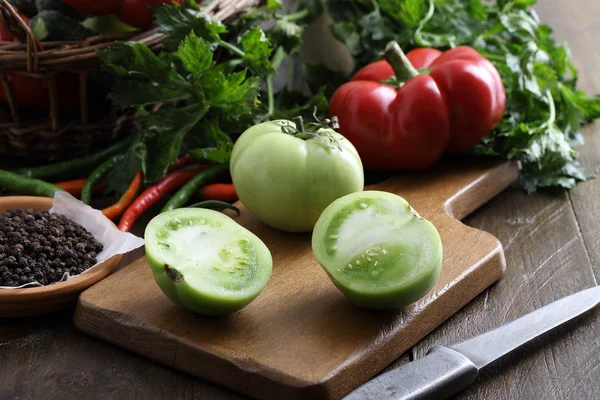 Świeże zielone pomidory — Zdjęcie stockowe