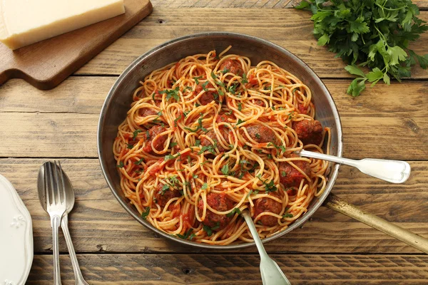 Italian pasta with meatballs — Stock Photo, Image