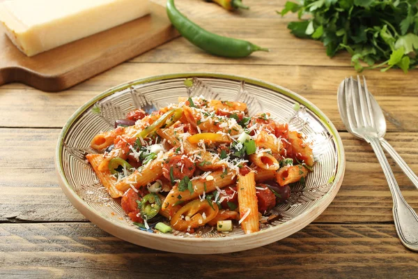 Italiensk pasta med grönsaker — Stockfoto