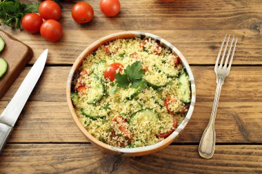 Üstten Görünüm vejetaryen kuskus salata,