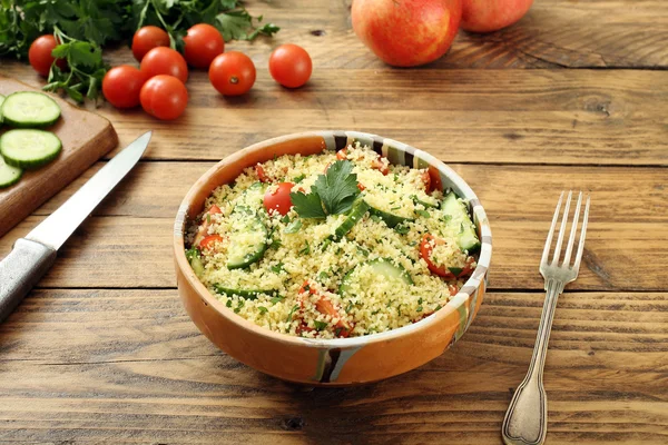 Salada de Couscous vegetariana — Fotografia de Stock