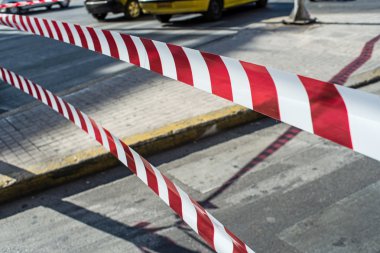 Polis yolun trafiğe kapatılması 