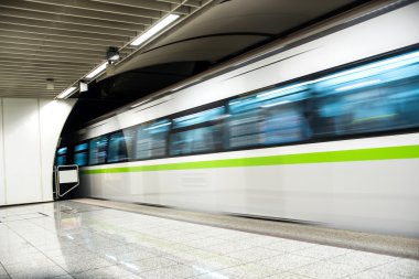Metro tren metro