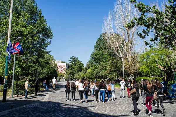 Calle Dionisiou Areopagitou en Atenas — Foto de Stock