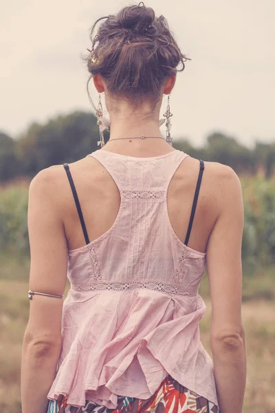 Girl standing in nature — Stock Photo, Image