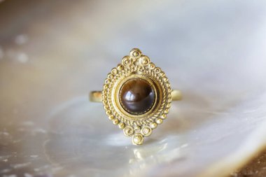 Doğal nötr kabuk arkaplan Hint doğulu pirinç halka