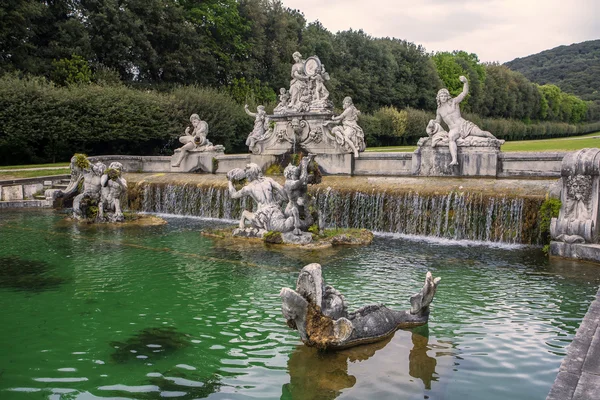 Caserta királyi palota szökőkút — Stock Fotó