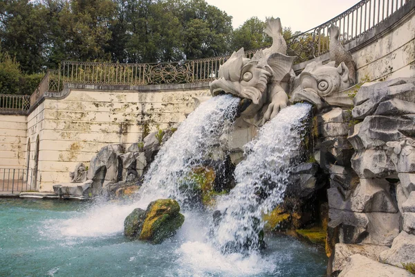 Caserta königlicher Palast Brunnen — Stockfoto