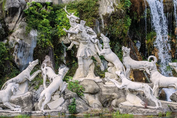 Atteone escultura em Caserta palácio real — Fotografia de Stock