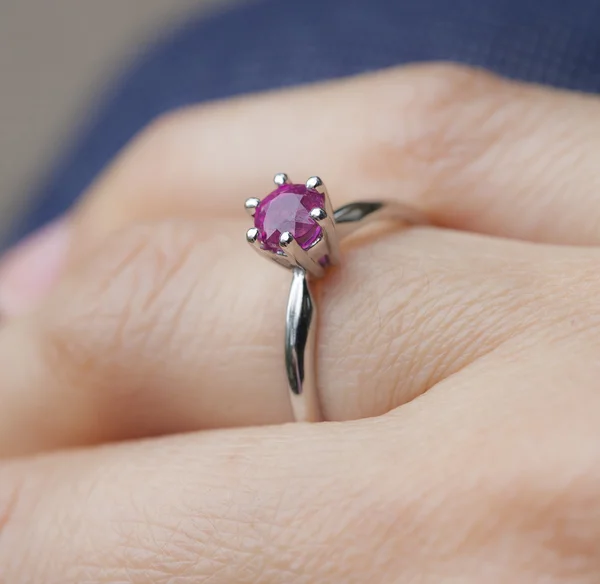 Vrouw ring — Stockfoto