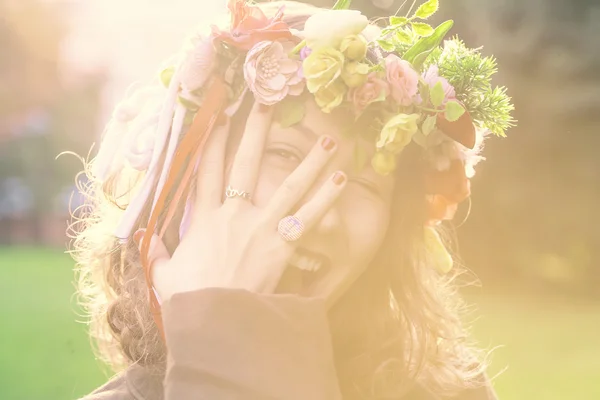 Hippie girl smiling — Stock Photo, Image