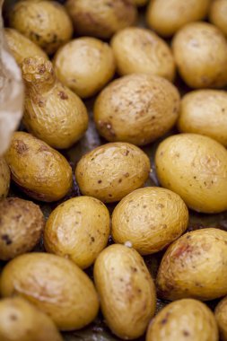 onların deri fırında patates