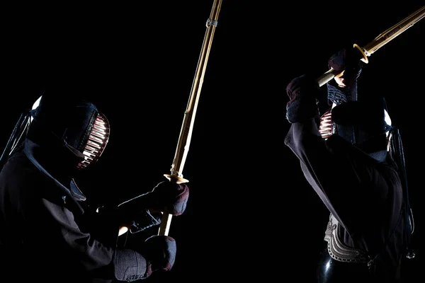 Moderne Kendo Aufnahme Auf Schwarzem Hintergrund — Stockfoto