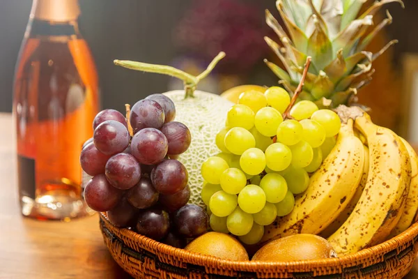 Welcome Fruit Basket Placed Table — Stock Photo, Image