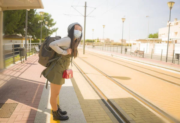 Junge Glückliche Und Attraktive Asiatin Reist Während Neue Normalität Schöne — Stockfoto