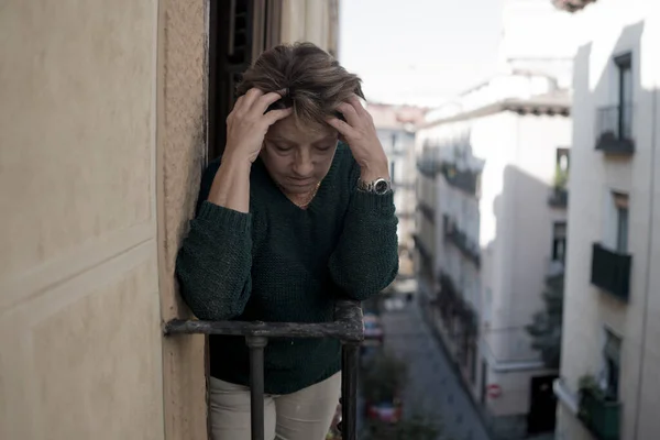 Dramático Estilo Vida Retrato Mujer Madura Sus Años Llorando Deprimido — Foto de Stock