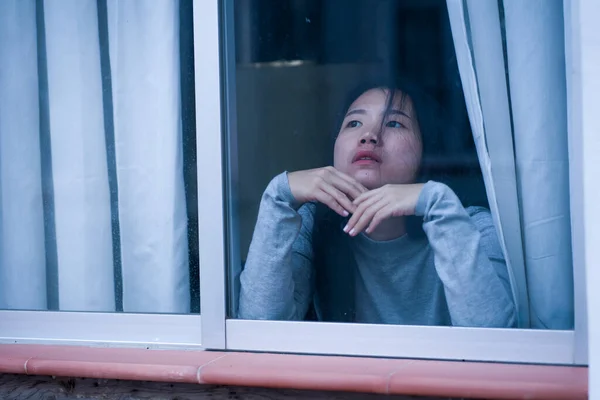 Chica Estrés Casa Dramático Retrato Joven Triste Deprimida Mujer Japonesa — Foto de Stock