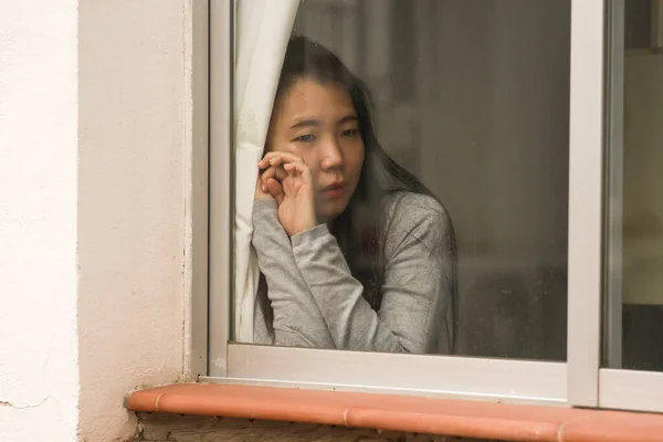 Chica Estrés Casa Retrato Dramático Joven Triste Deprimida Mujer Coreana — Foto de Stock