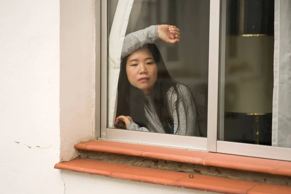 Chica Estrés Casa Retrato Dramático Joven Triste Deprimida Mujer Coreana —  Fotos de Stock