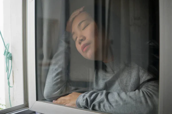 Jovem Triste Deprimido Asiático Coreano Menina Assustado Preocupado Durante Covid19 — Fotografia de Stock