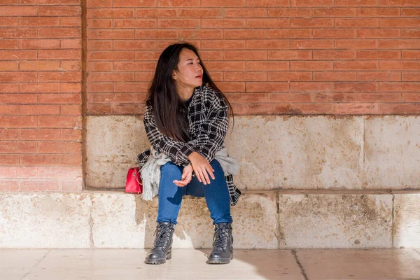 Retrato Estilo Vida Jovem Bonita Mulher Turística Asiática Coreana Sorrindo — Fotografia de Stock