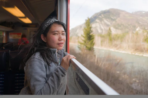 Vonat Utazás Menekülés Életmód Portré Fiatal Boldog Gyönyörű Ázsiai Japán — Stock Fotó