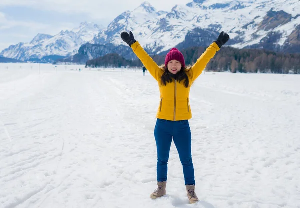 Vacaciones Invierno Nieve Estilo Vida Retrato Joven Feliz Hermosa Chica — Foto de Stock