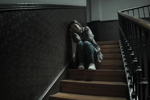 Jovem Bela Mulher Asiática Dor Sofrendo Depressão Dramático Dentro Casa — Fotografia de Stock