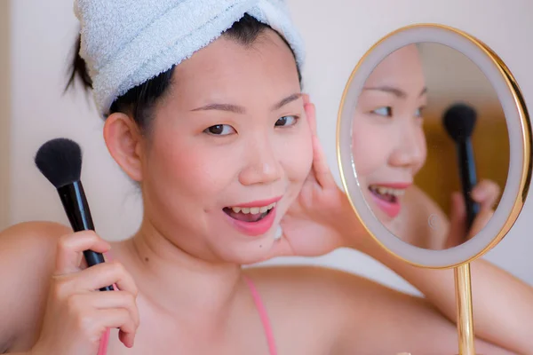 Asian Woman Makeup Lifestyle Portrait Young Beautiful Happy Chinese Girl — Stock Photo, Image