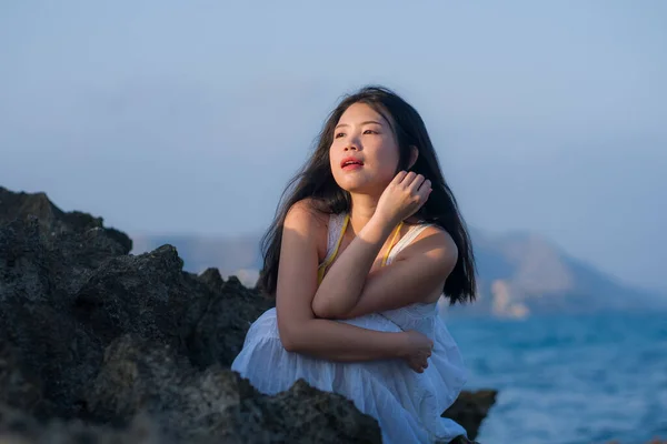 Young Happy Beautiful Asian Woman Sea Attractive Chinese Girl White — Fotografia de Stock