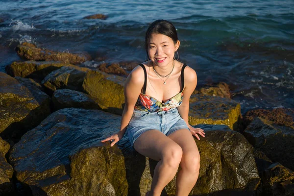 Young Happy Beautiful Asian Woman Sea Attractive Korean Girl Cheerful — Fotografia de Stock