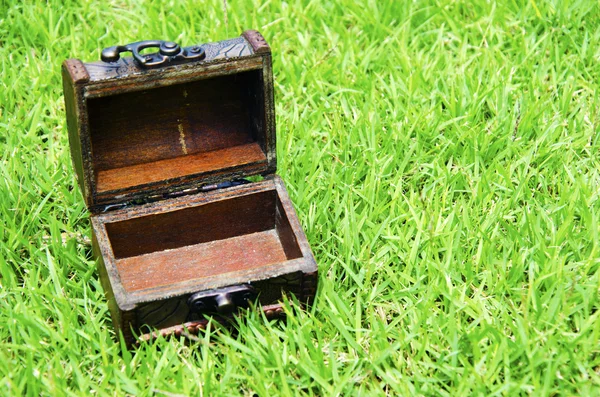 Old wooden box — Stock Photo, Image