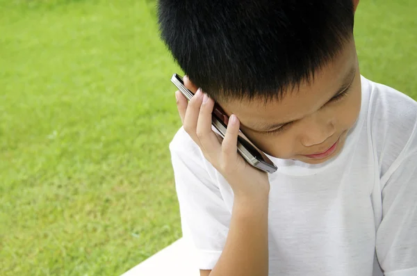 Boy talking on the phone — Stock Photo, Image