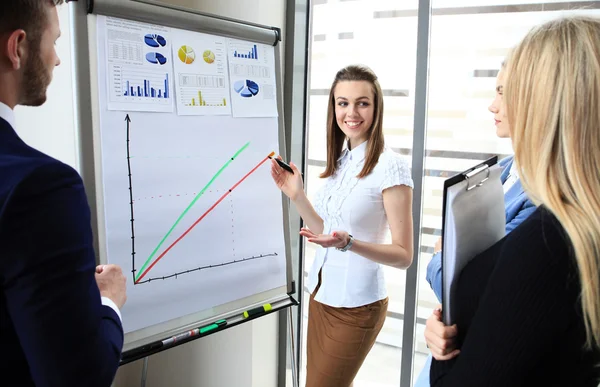 Business conference presentation with team — Stock Photo, Image