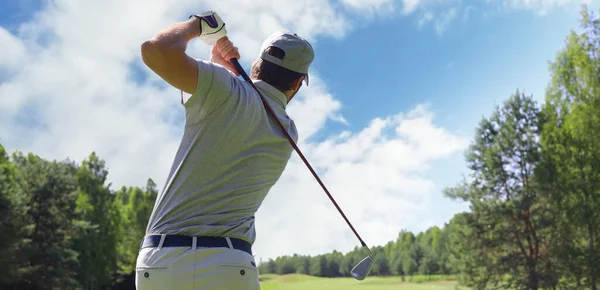 Golfer Hitting Golf Shot Club Course While Summer Vacation — Stock Photo, Image