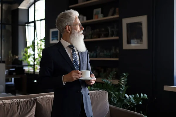 Início Novo Dia Trabalho Com Uma Xícara Café Bonito Homem — Fotografia de Stock