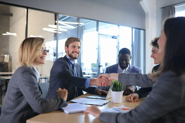 Richiede Colloquio Lavoro Stretta Mano Durante Colloquio Lavoro — Foto Stock