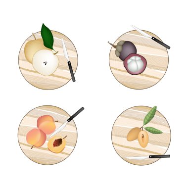 Çince armut, Mangosteens, şeftali ve Sapodilla kesme tahtaları üzerinde