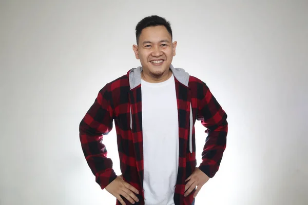 Atractivo Hombre Asiático Con Camisa Casual Sonriendo Con Las Manos — Foto de Stock