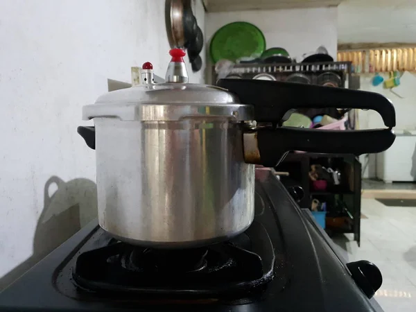 Cocina Presión Estufa Fuego Proceso Cocción Cocina Doméstica Comercial Cerca —  Fotos de Stock